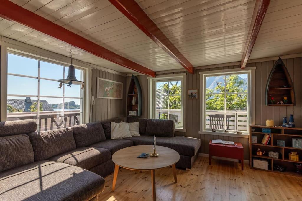 Sharming Cabin In Sund Sund  エクステリア 写真